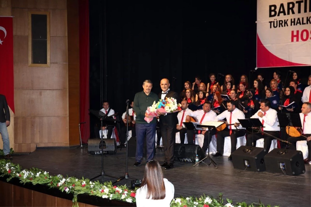 Türk Halk Müziği Korosundan 10\'uncu yıl konseri