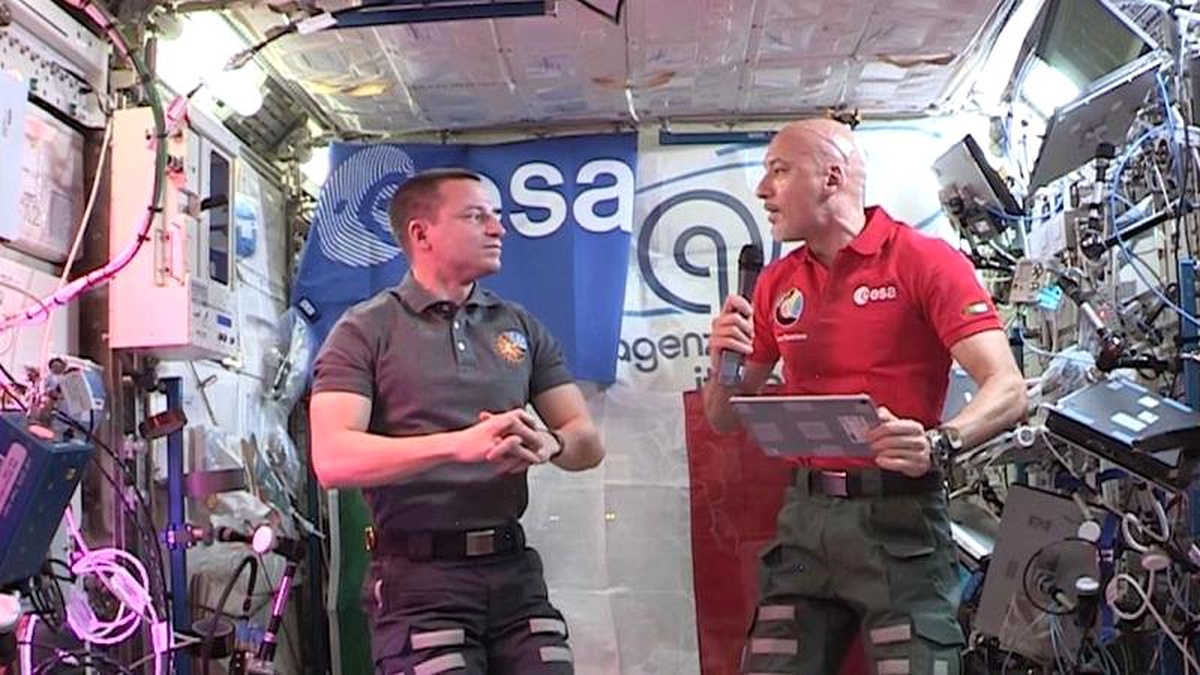 Uzay Günlükleri: Uzayda \'zaman algısı\' nasıl? 24 saatte 16 gün doğumu gören astronotlar anlatıyor