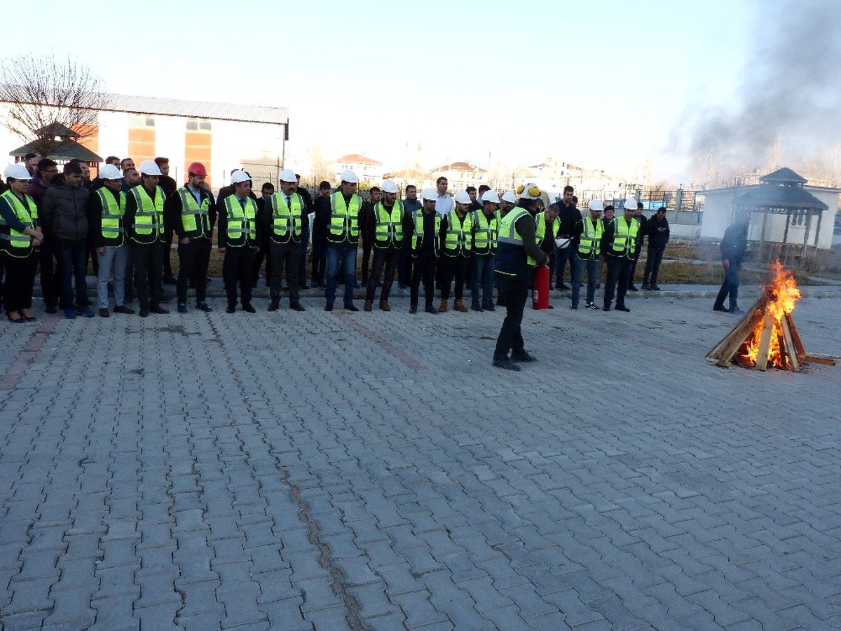 VEDAŞ çalışanlarına \'İş Sağlığı ve Güvenliği\' eğitimi