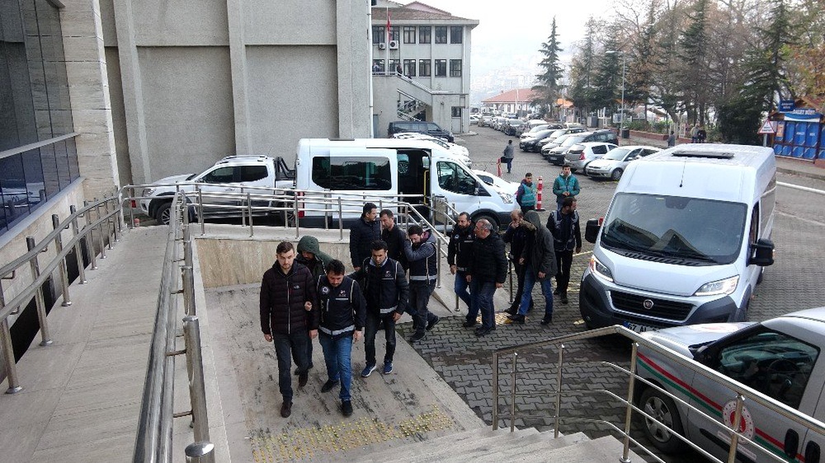 Zonguldak merkezli 5 İl\'de FETÖ operasyonu; 5 gözaltı
