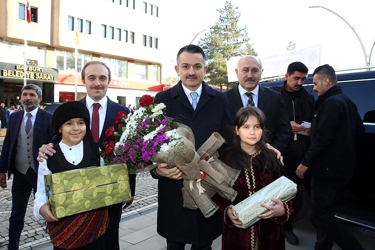 Bakan Pakdemirli Bayburt Valiliğini ziyaret etti