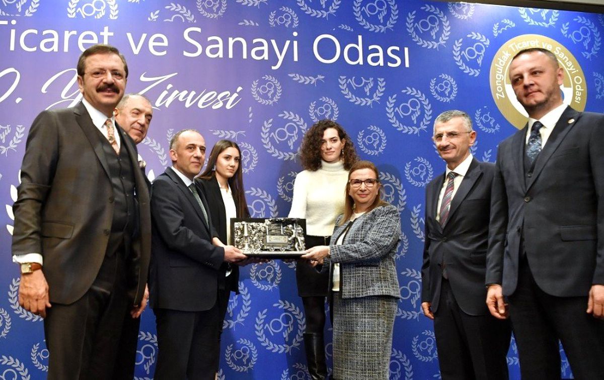 Bakan Pekcan: "2020 yılının küresel ekonomide daha rahat bir yıl olacağını ve Türkiye için de...