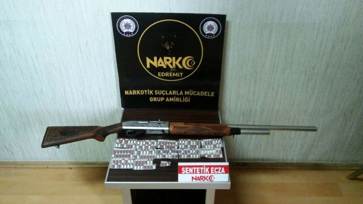 Balıkesir\'de uyuşturucu tacirlerine şok baskın