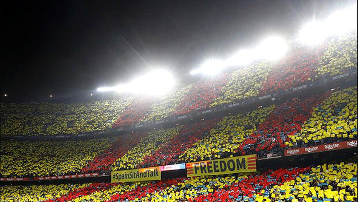Barcelona\'ya kritik uyarı! Sahası kapanabilir...