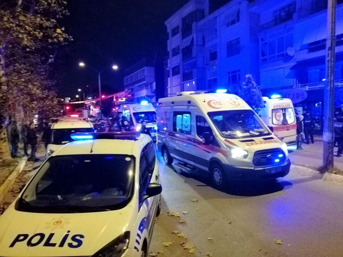 Bıçaklı kavgada bir kişi ağır yaralandı