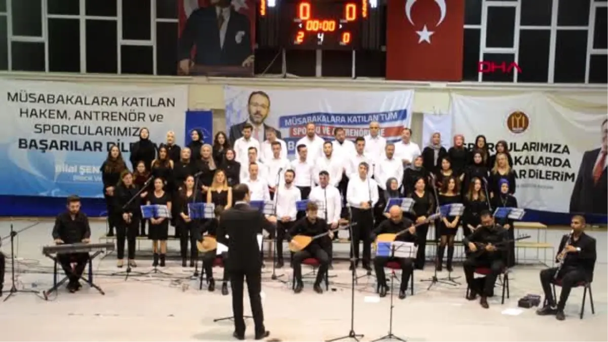 Bilecik konserde sanatçıdan sürpriz evlilik teklifi