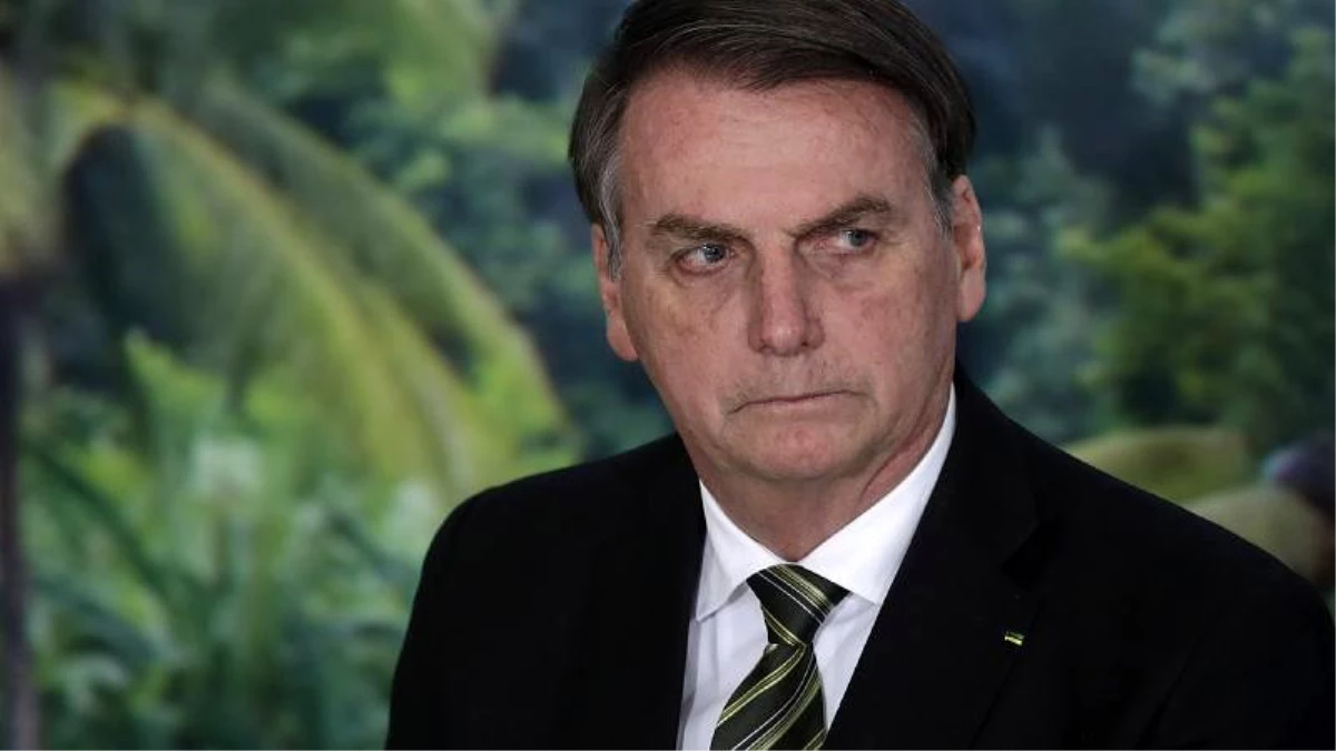 Brezilyalı lider Bolsonaro\'dan gazeteciye homofobik yanıt: \'Sende eş cinsel yüzü var\'
