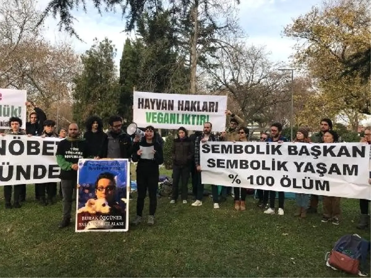 İBB önündeki fayton protestosu devam ediyor