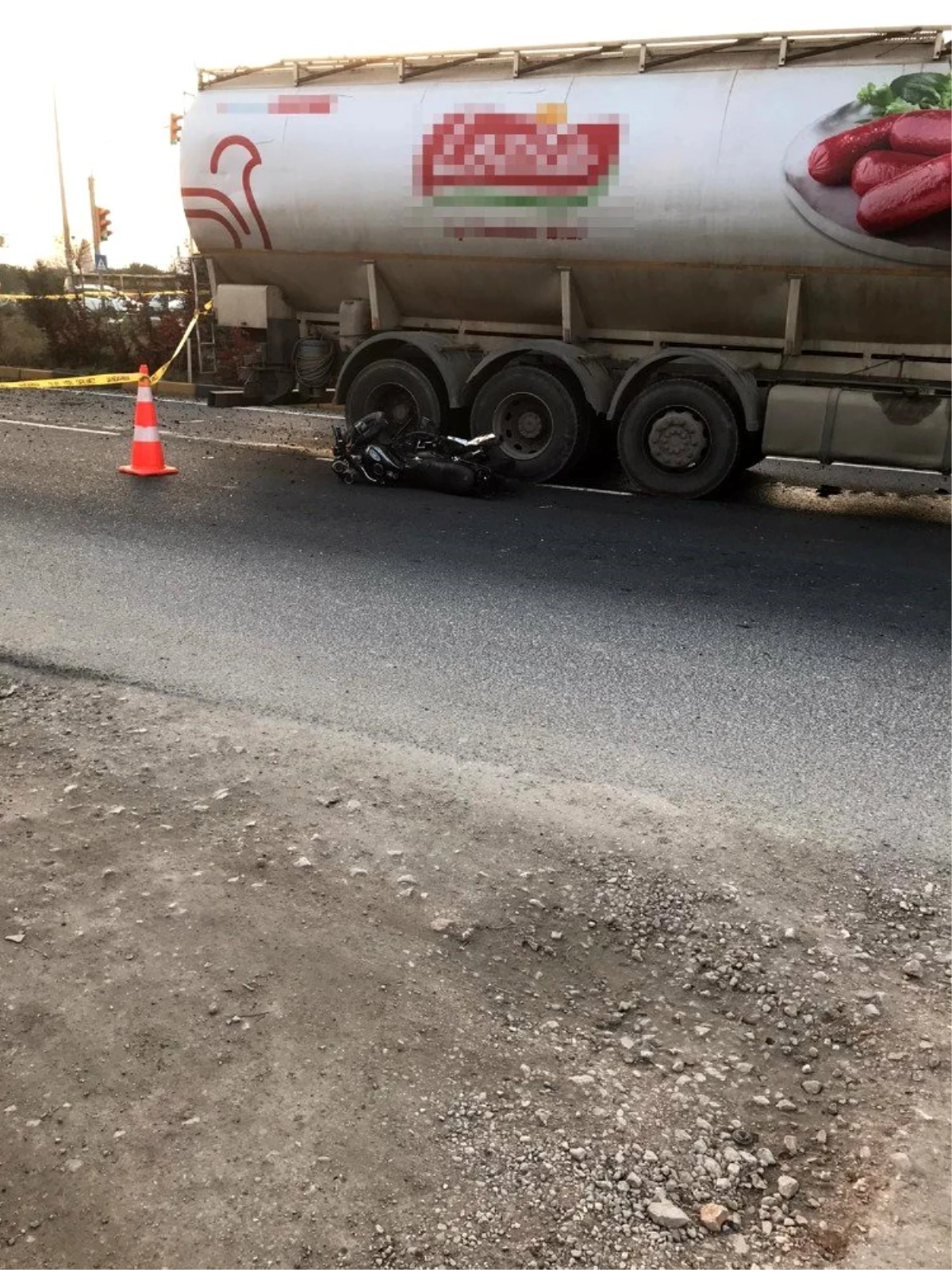 Kırkağaç\'ta kamyon motosiklet ile çarpıştı: 1 ölü