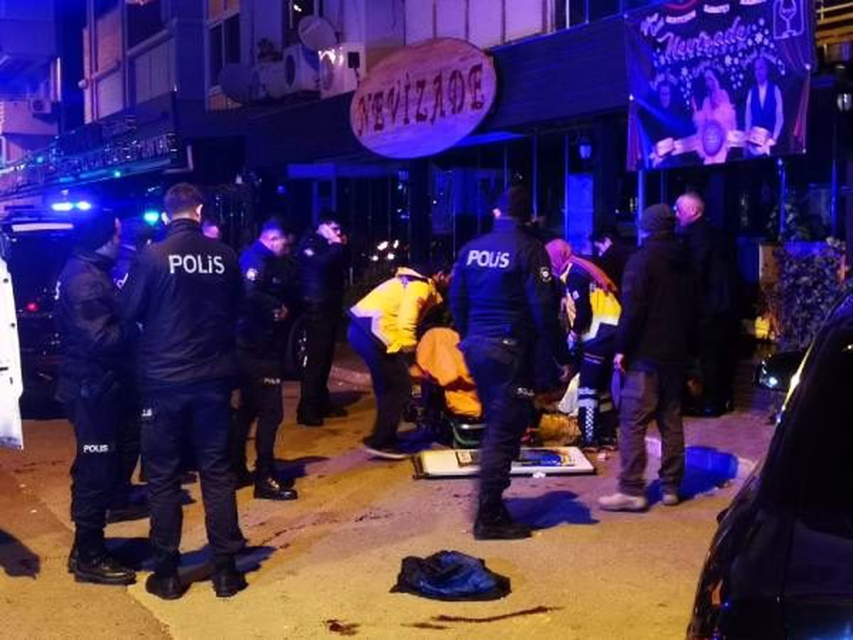 Maltepe\'de eğlence mekânında bıçaklı kavga: 1\'i ağır 3 yaralı