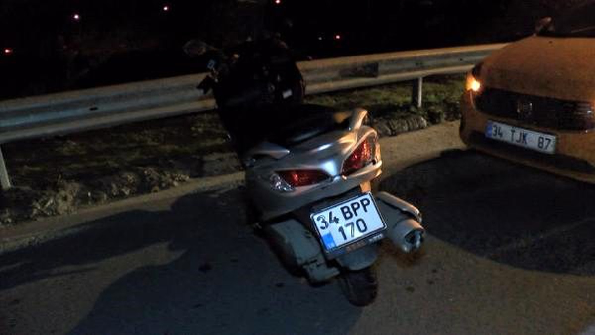 Motosiklet bariyerlere çarptı: 1 ölü