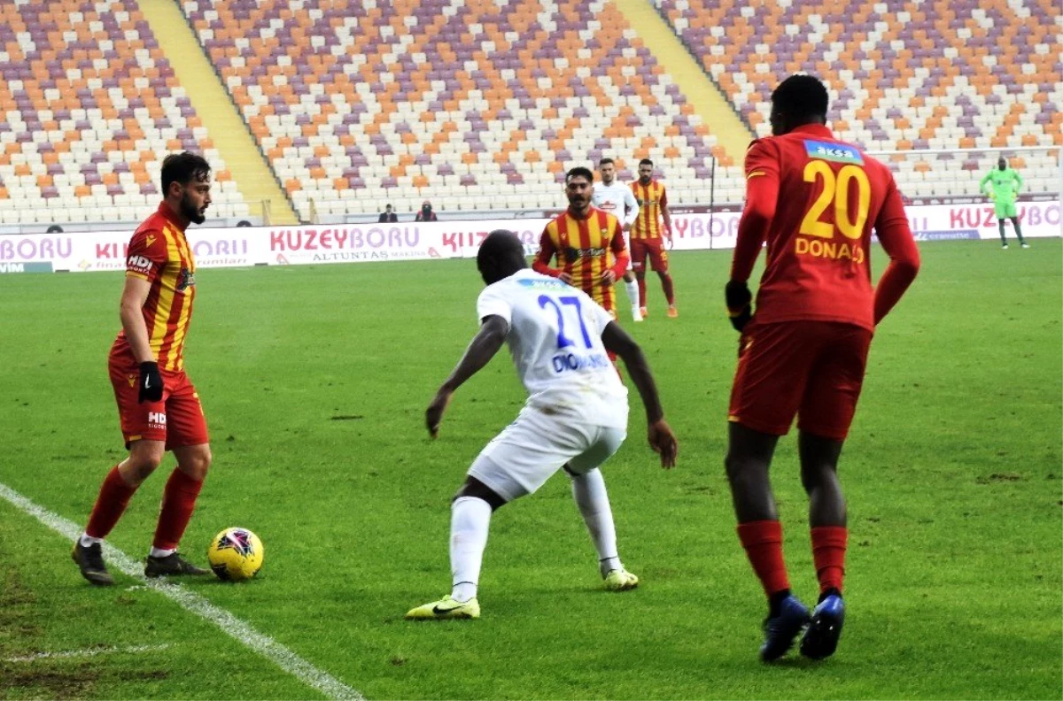 Süper Lig: Yeni Malatyaspor: 0 - Çaykur Rizespor: 1 (İlk yarı)