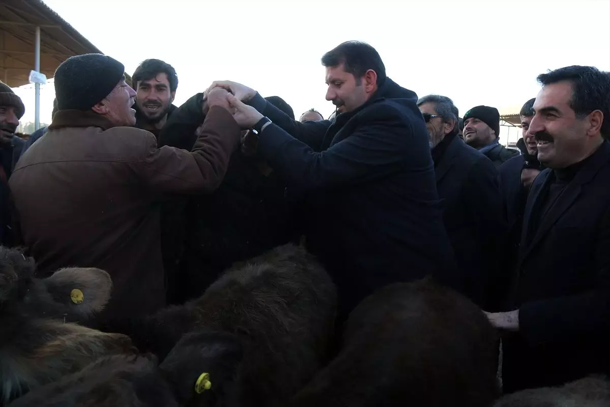 Vali Salih Ayhan, Şarkışla ilçesini ziyaret etti