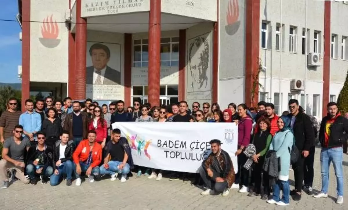 Cep telefonlarını kapatıp, doğa yürüyüşüne çıktılar