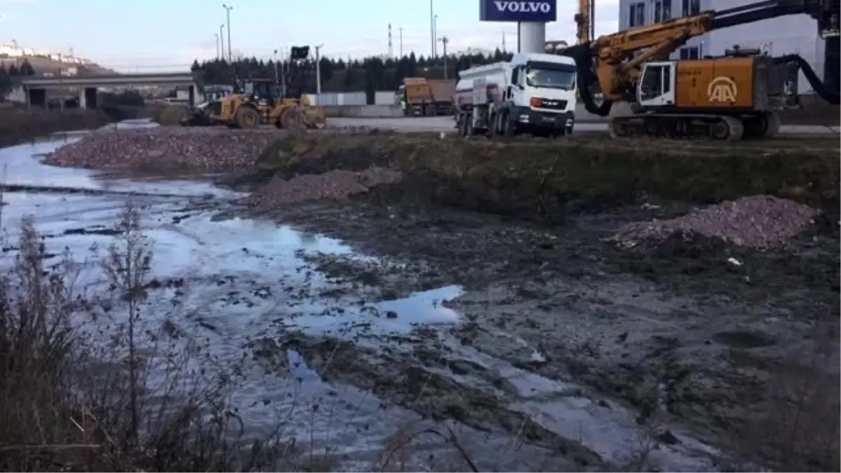 Köprü inşaatı sırasında NATO boru hattı delindi