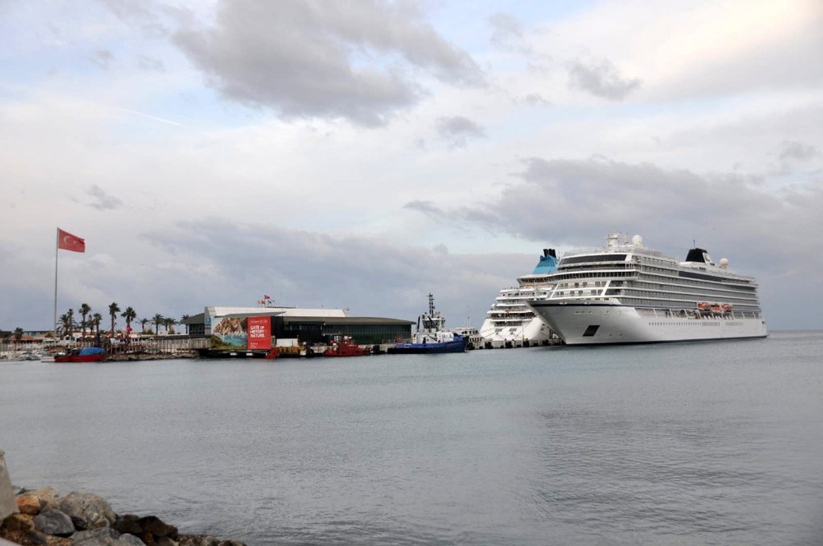 Kuşadası\'nda kruvaziyer turizmi