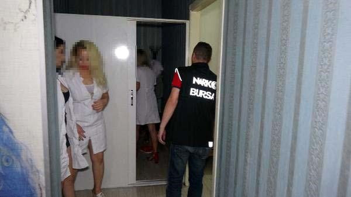 Masaj salonlarında fuhuş yaptıran çift tutuklandı