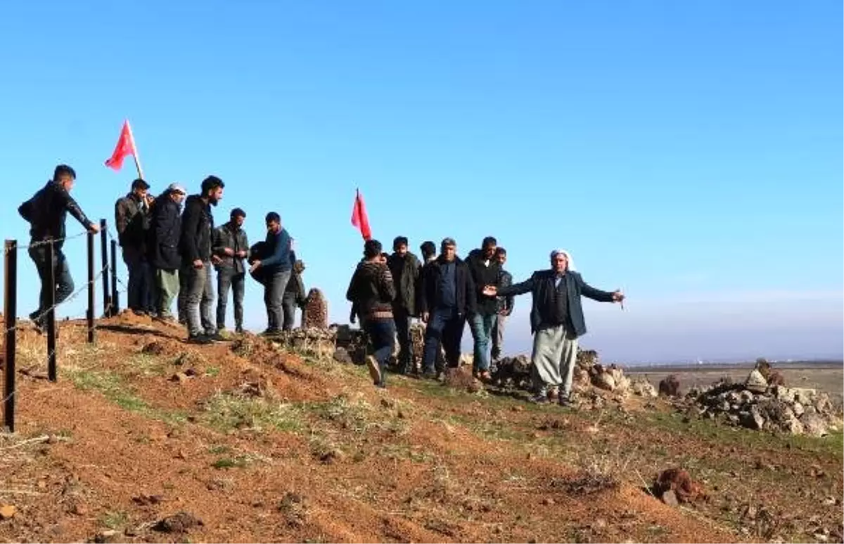 Mezarlığı tahrip eden kum ocağına tepkiler sürüyor