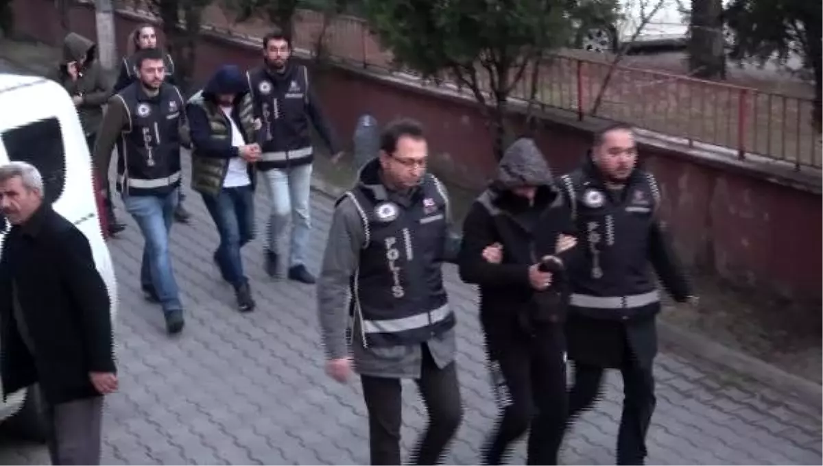 Sahte kimlikle cep telefonu alan 3 kişi tutuklandı