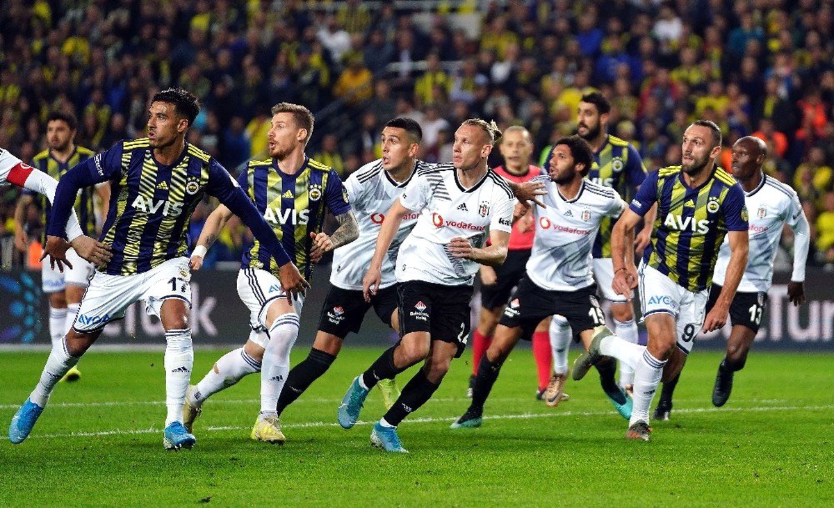 Süper Lig: Fenerbahçe: 2 - Beşiktaş: 1 (İlk yarı)