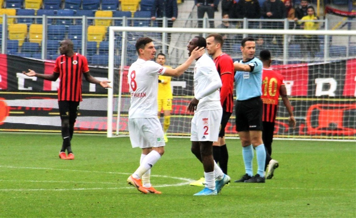 Süper Lig: Gençlerbirliği: 0 - Sivasspor: 1 (İlk yarı)