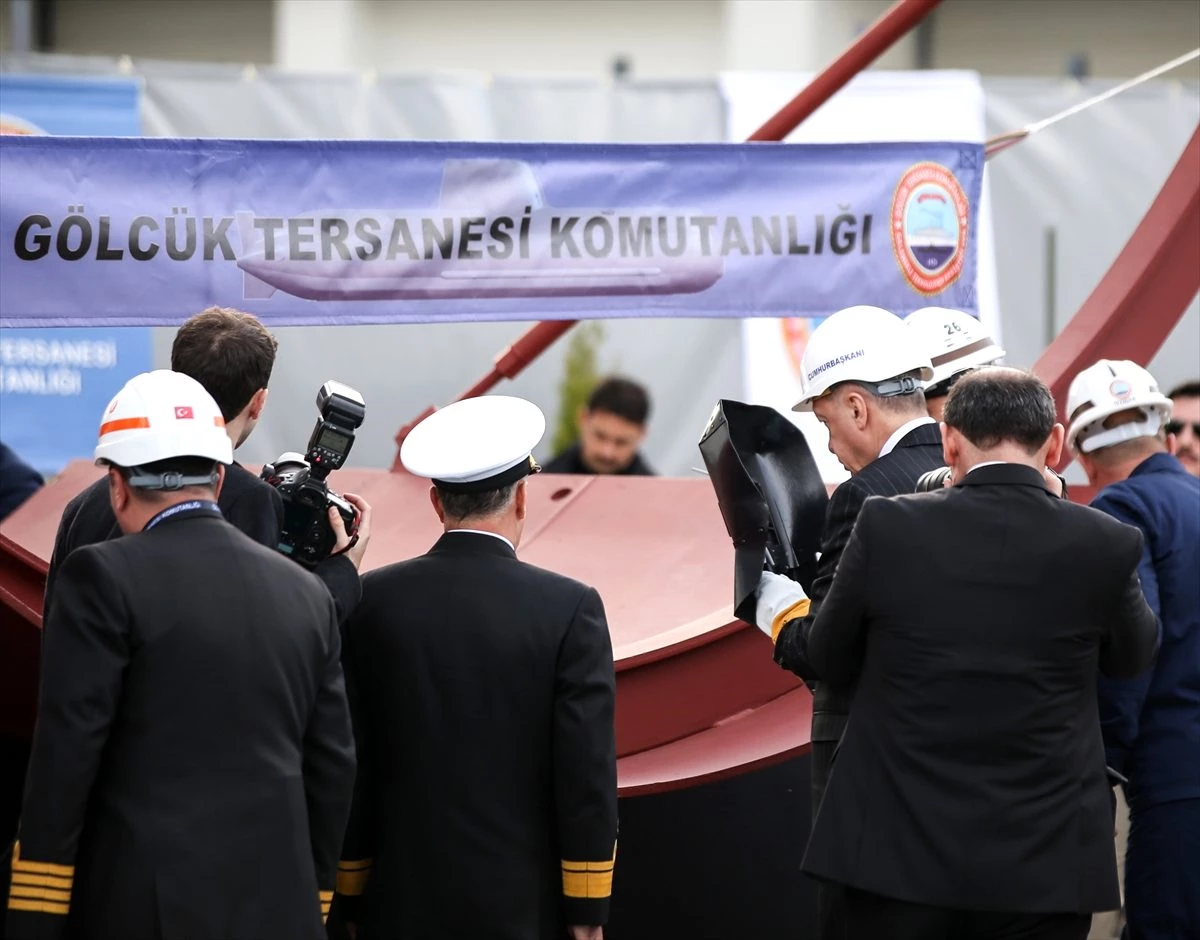 Türkiye\'nin yeni denizaltısı suyla buluşuyor
