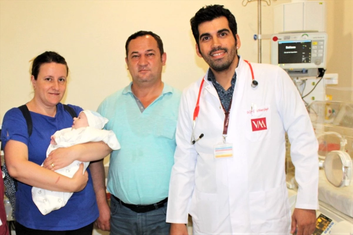 Bursa\'da bağırsağı ters dönen bebek tek seanslık ameliyatla sağlığına kavuştu