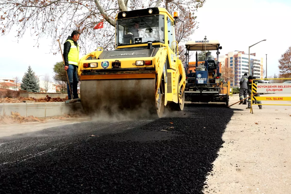 Büyükşehir hem merkezde hem ilçelerde yoğun mesai harcadı