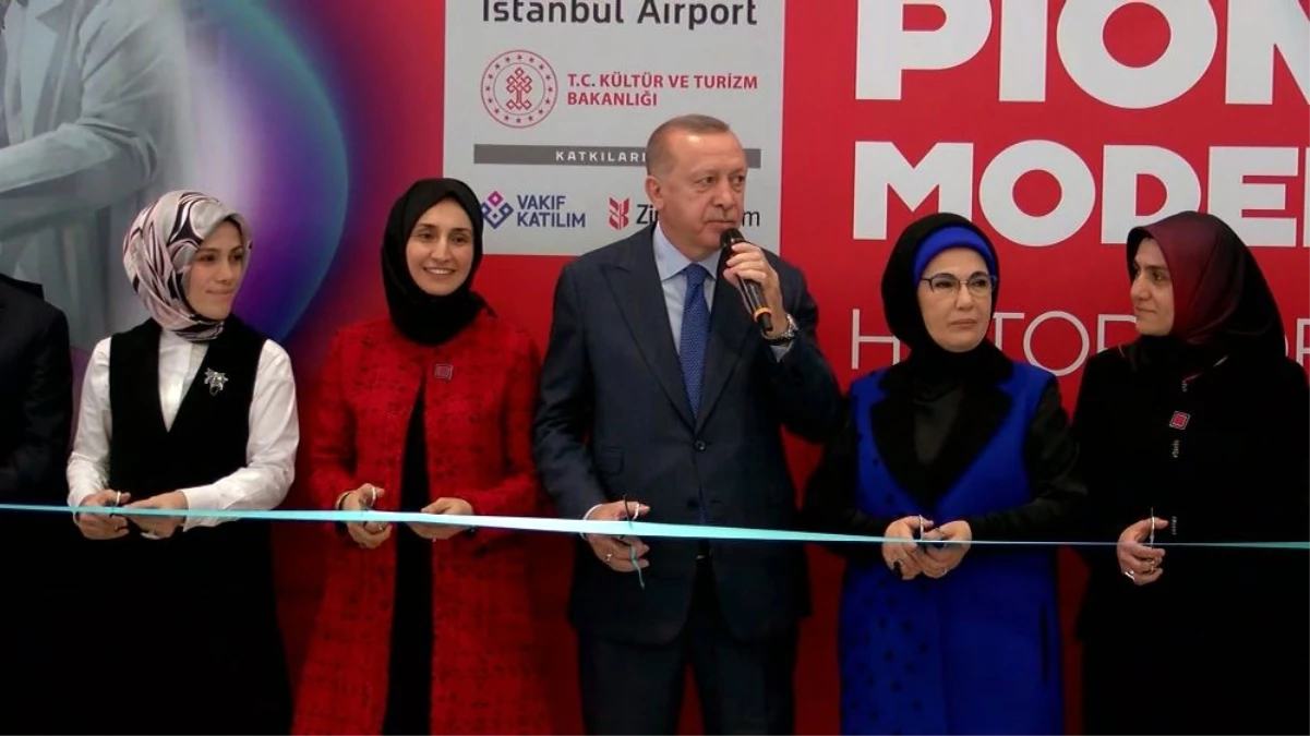 Cumhurbaşkanı Erdoğan, İstanbul Havalimanı\'nda sergi açtı