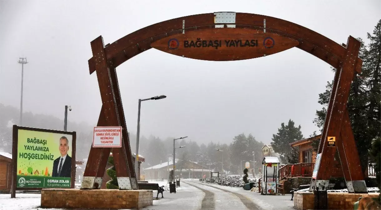 Denizli\'nin gözdesi Bağbaşı Yaylası beyaza büründü