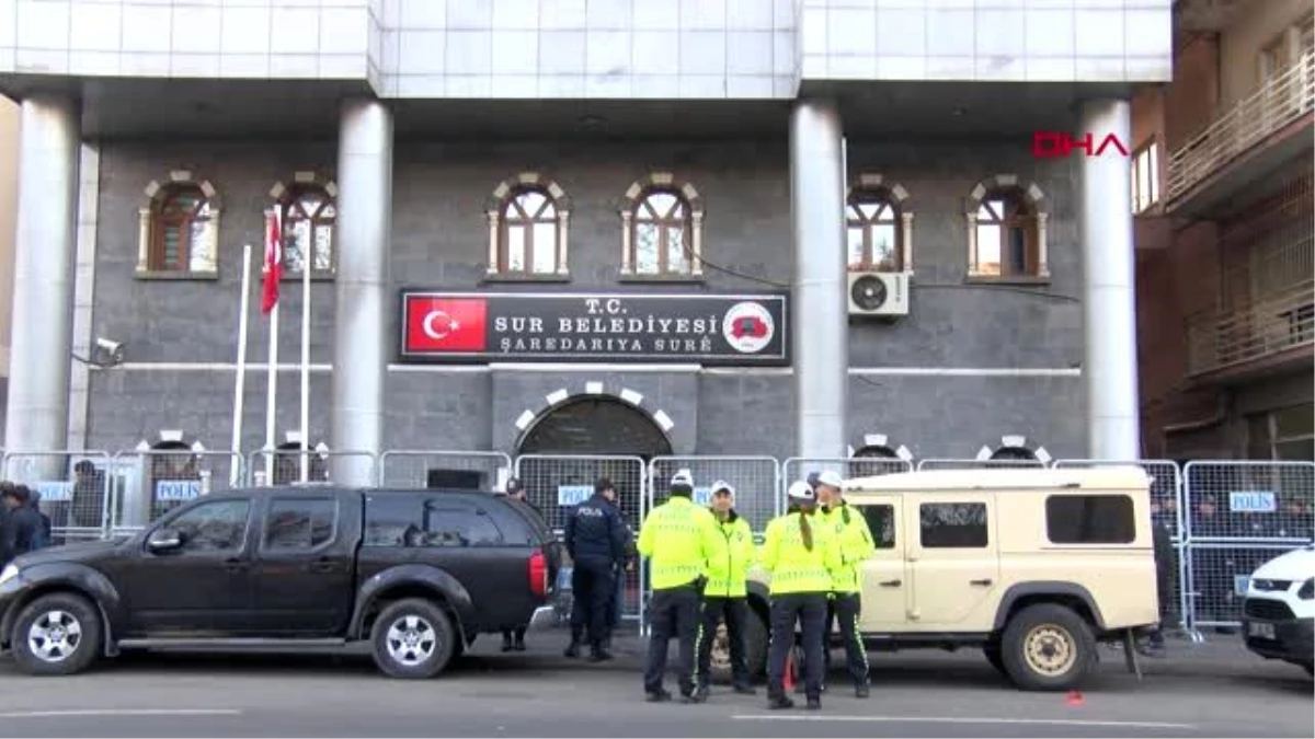 Diyarbakır sur belediyesi eski başkanı hdp\'li filiz buluttekin tutuklandı