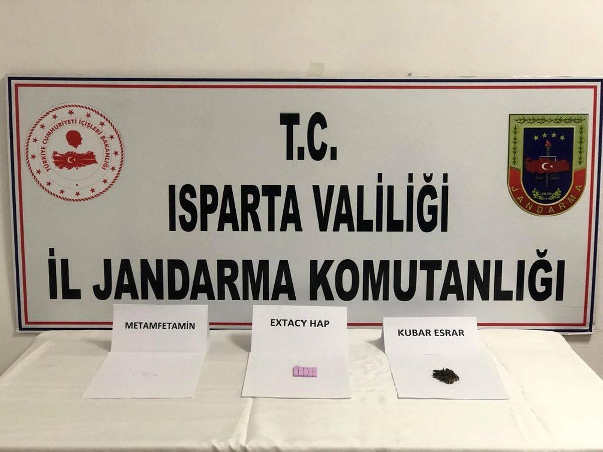 Isparta\'da Jandarma\'dan uyuşturucu operasyonu: 9 gözaltı