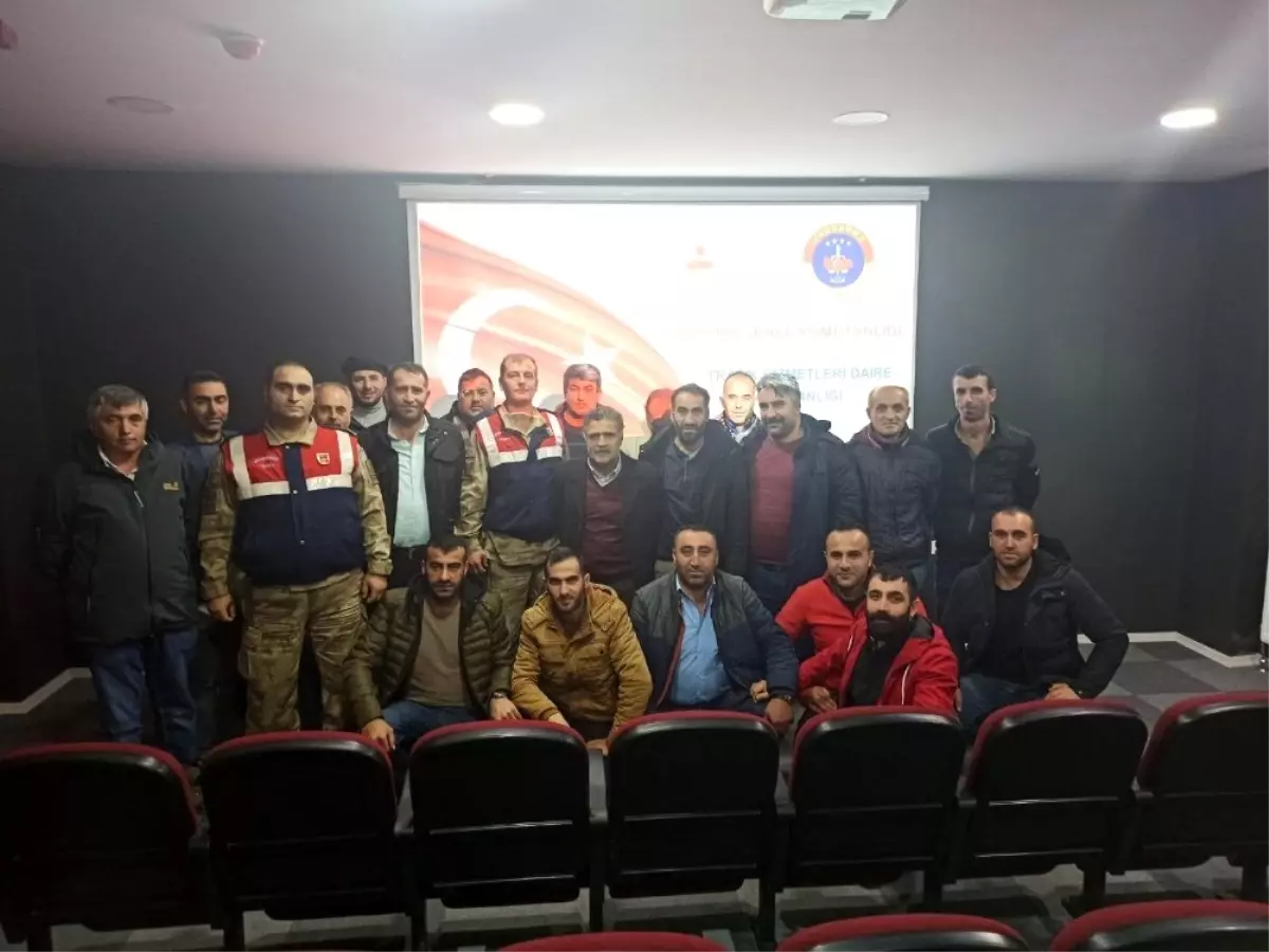 Jandarmadan sürücülere eğitim semineri