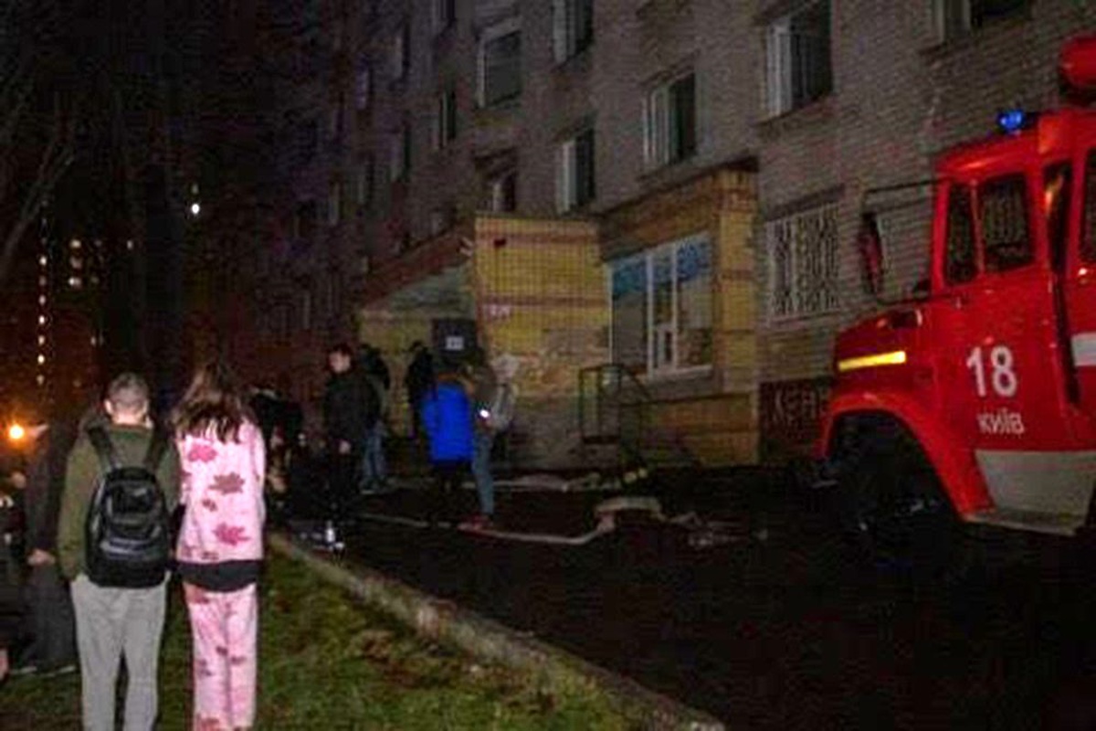 Kiev\'de Türk öğrencilerin de yaşadığı yurtta yangın çıktı