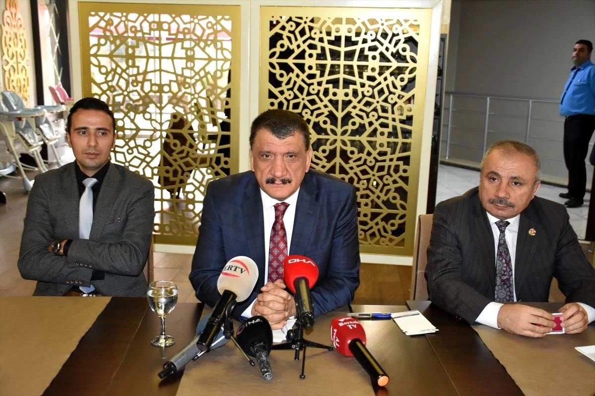 Malatya Büyükşehir Belediye Başkanı Gürkan gazetecilerle buluştu