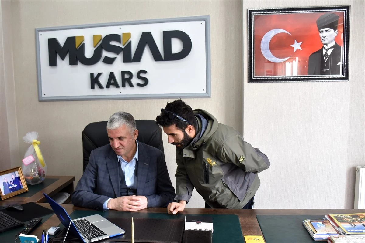 MÜSİAD Kars Şube Başkanı Aydın AA\'nın "Yılın Fotoğrafları" oylamasına katıldı