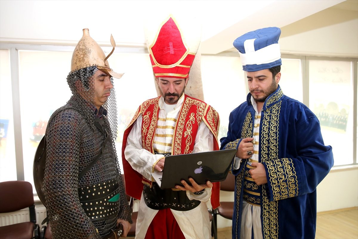 Nevşehir Belediyesi Mehter Takımı üyeleri, AA\'nın "Yılın Fotoğrafları" oylamasına katıldı