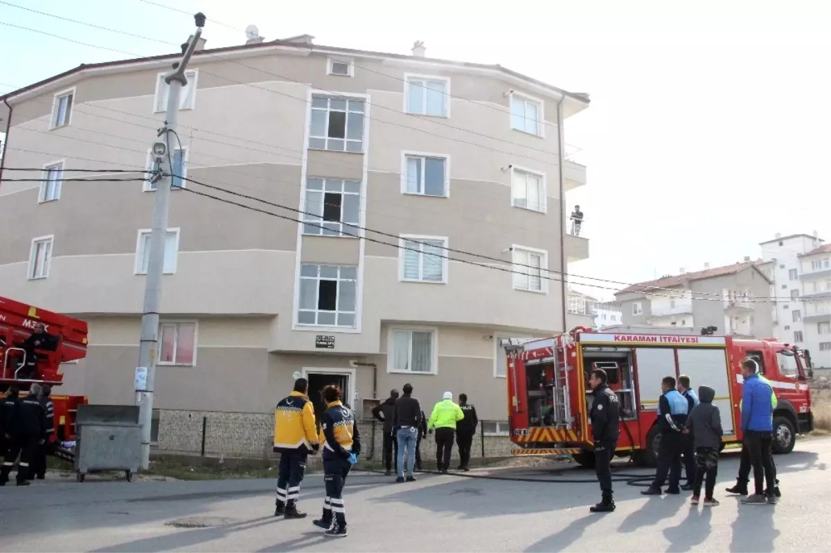 Öğrencilerin kaldığı binanın bodrumunda çıkan yangın korkuttu