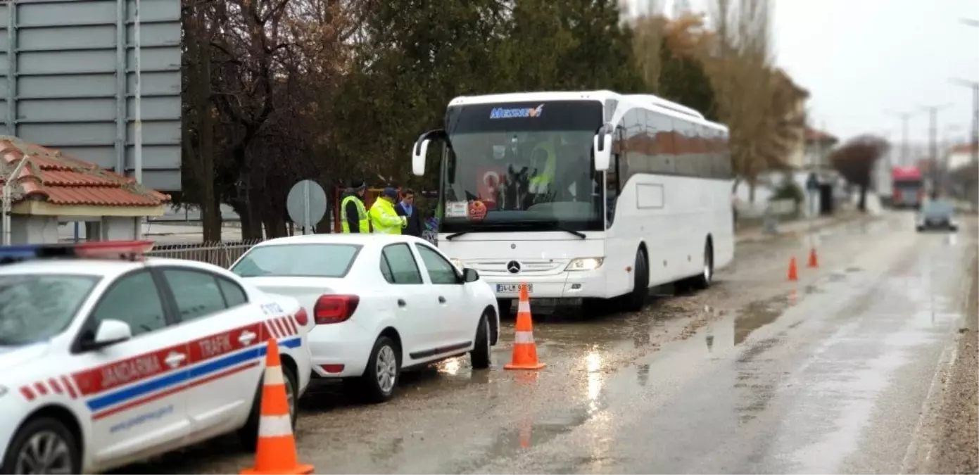 Şuhut\'ta seyahat otobüsleri denetlendi