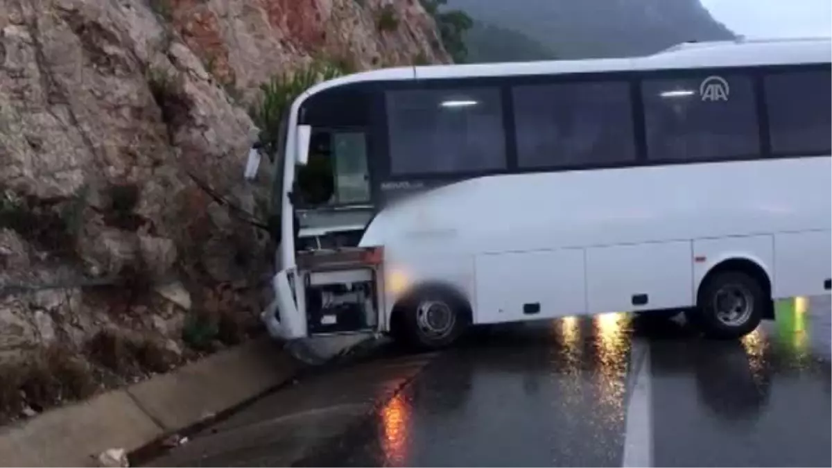 Trafik kazası: 17 yaralı