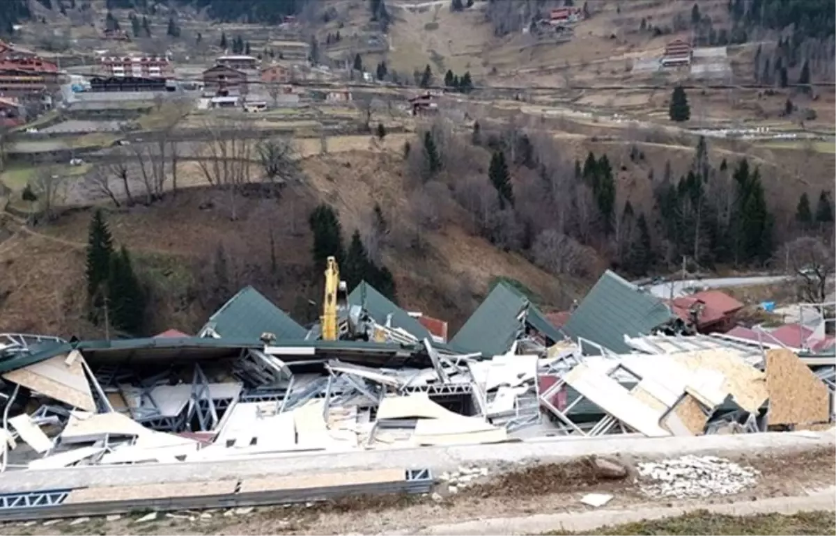 Uzungöl\'de kaçak binaların yıkımına başlandı