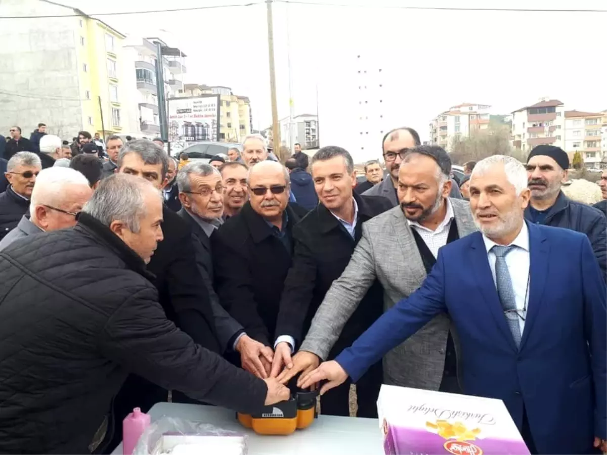 Yunus Emre Camii\'in temeli atıldı