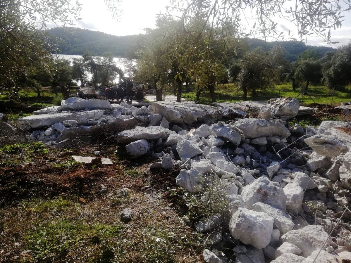 Akbük\'te yıkımlar yeniden başladı