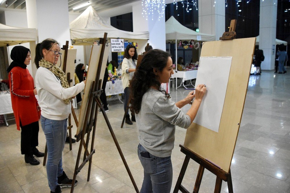 Aliağa Gençlik Merkezinde yeni yıl kutlamaları başladı
