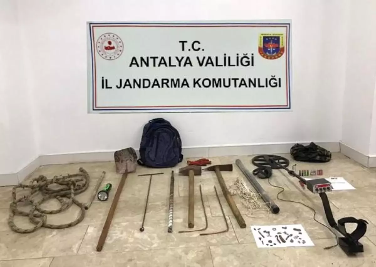 Antik kentte kaçak kazı yapan 6 şüpheli tutuklandı