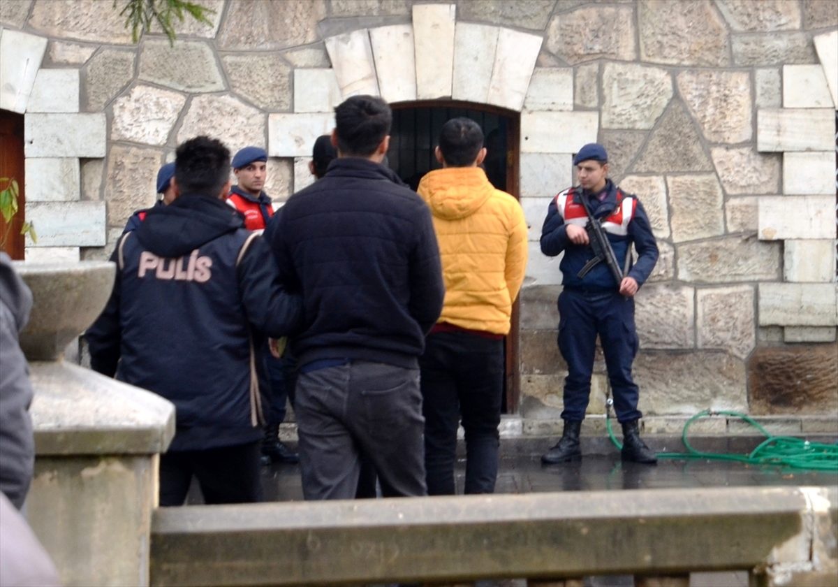 FETÖ\'nün askeri mahrem yapılanmasına yönelik operasyonda 9 zanlı tutuklandı
