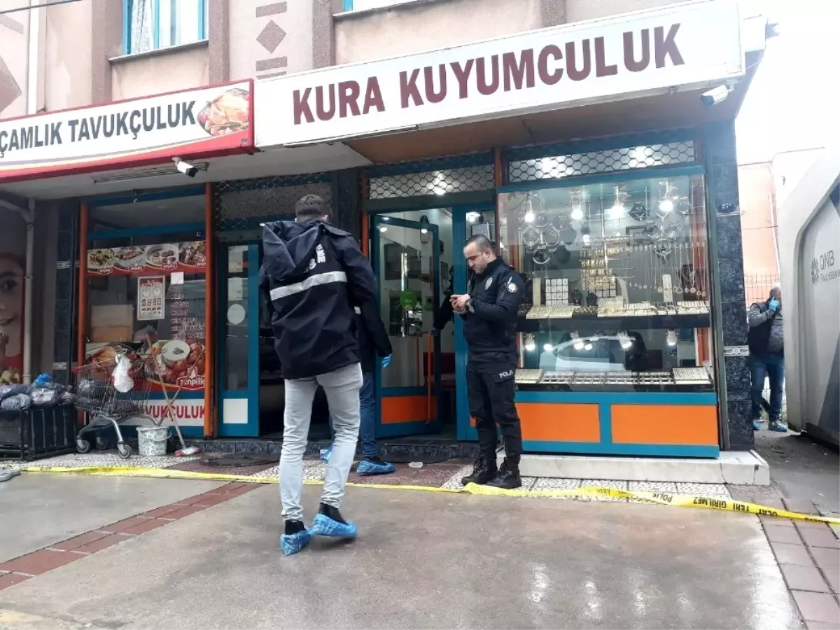 İzmir\'de soygun dehşeti: 2 yaralı