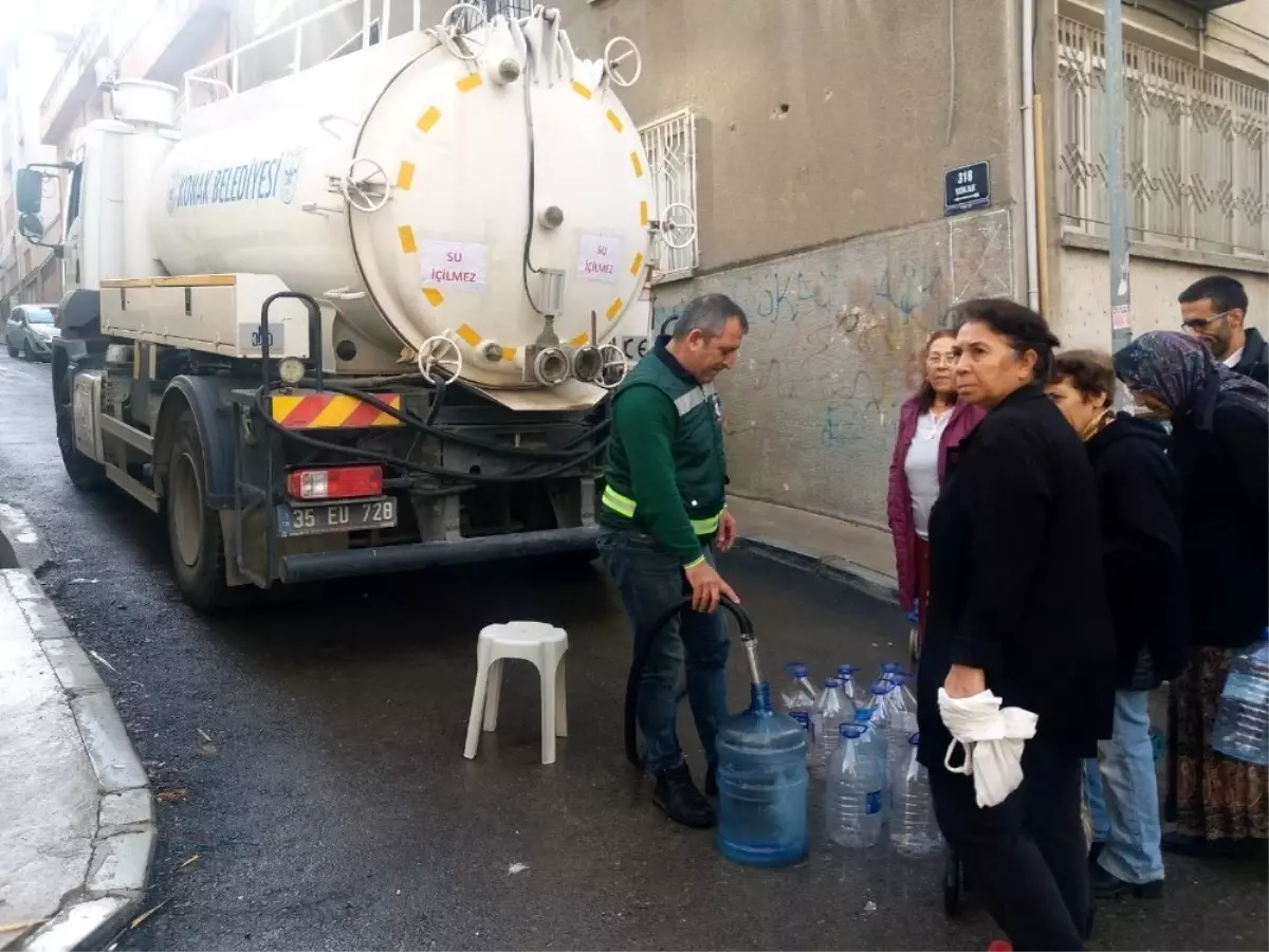 İzmirliler iki gündür su kuyruğunda