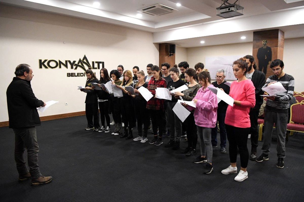 Konyaaltı Belediyesi Tiyatro Akademisi başladı