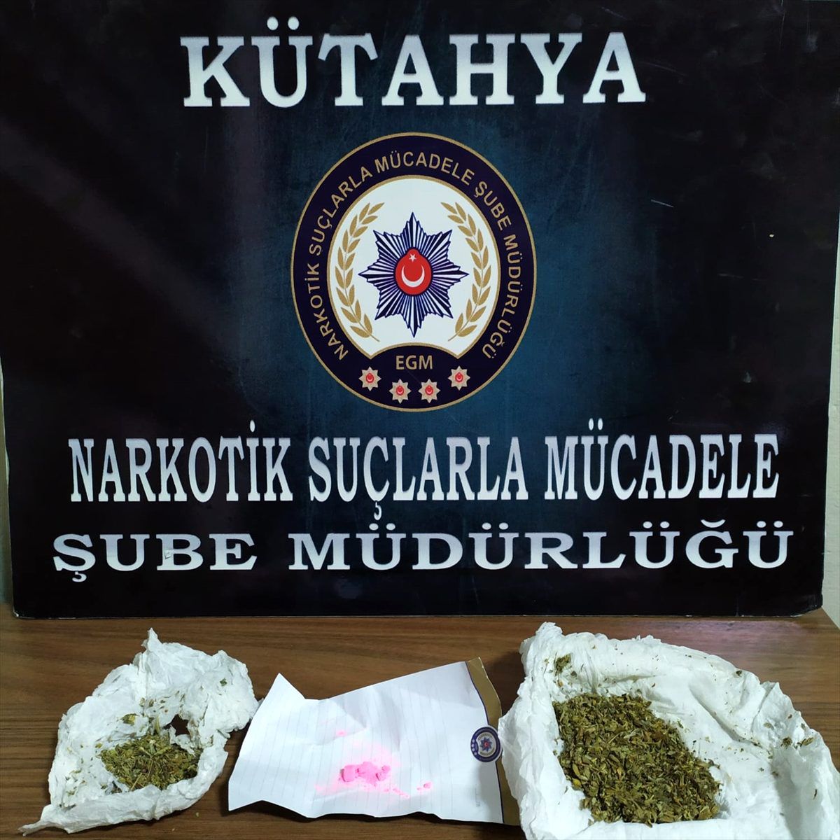 Kütahya\'da uyuşturucu operasyonunda 4 şüpheli yakalandı